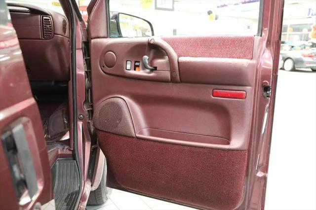 1997 GMC Safari SLX CMI