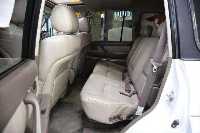 1997 Toyota Land Cruiser Sport Utility 4D