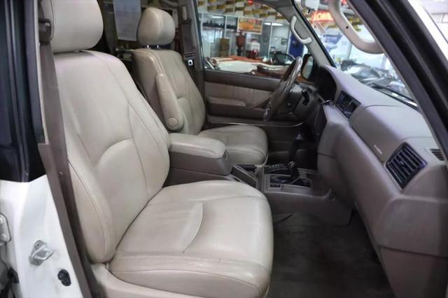 1997 Toyota Land Cruiser Sport Utility 4D
