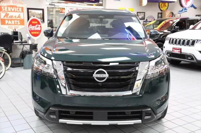 2023 Nissan Pathfinder SL 4WD