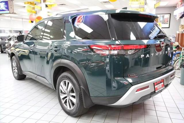 2023 Nissan Pathfinder SL 4WD
