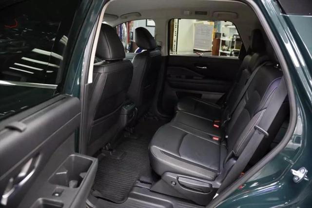 2023 Nissan Pathfinder SL 4WD