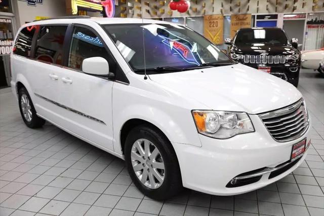 2016 Chrysler Town & Country Touring