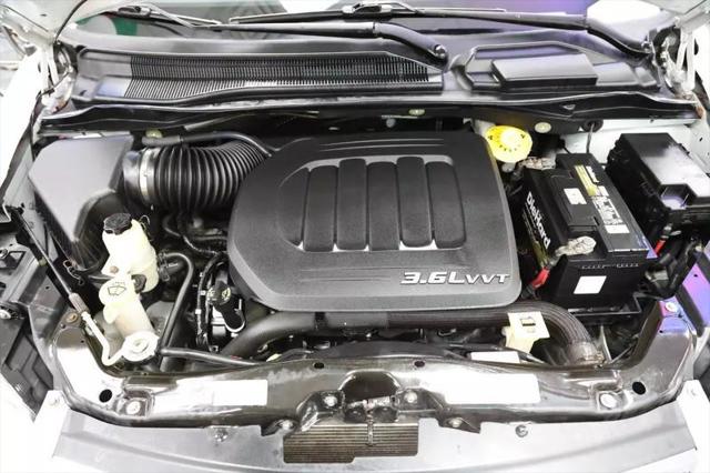 2016 Chrysler Town & Country Touring
