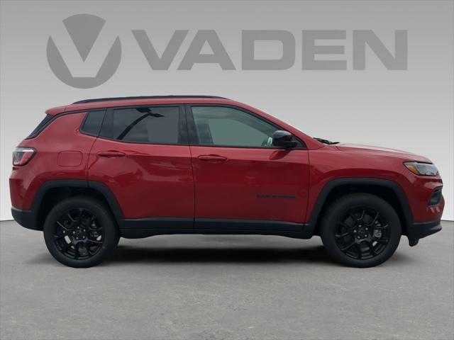 2025 Jeep Compass COMPASS LATITUDE 4X4