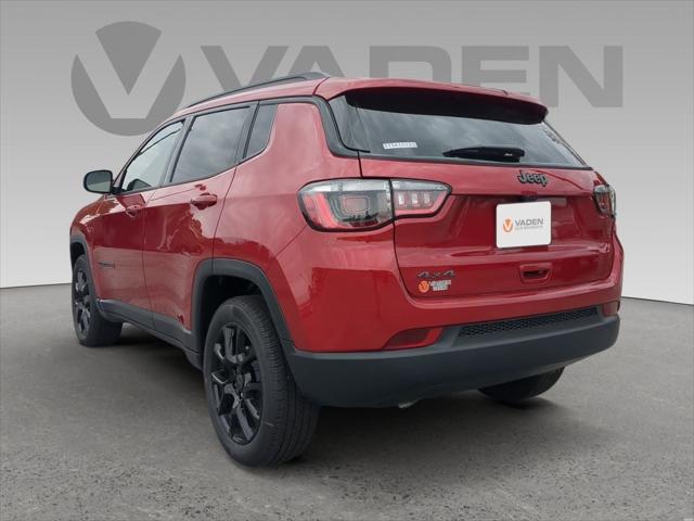 2025 Jeep Compass COMPASS LATITUDE 4X4