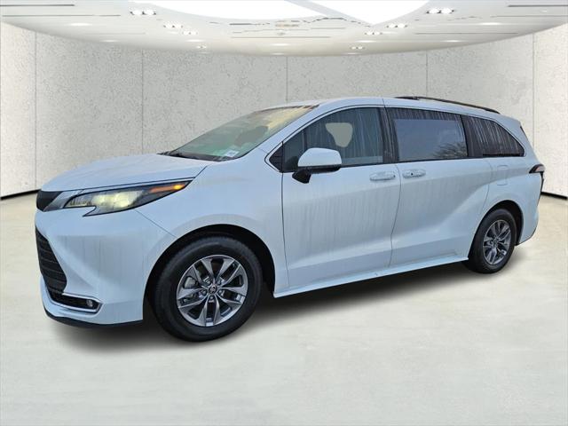 2024 Toyota Sienna XLE