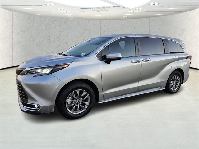 2024 Toyota Sienna XLE