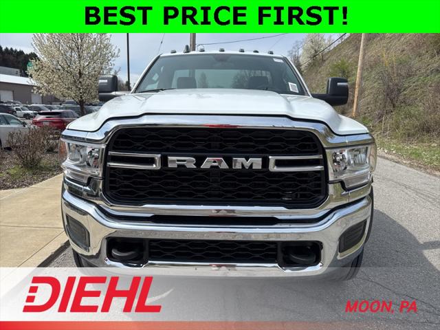 2024 RAM Ram 5500 Chassis Cab RAM 5500 TRADESMAN CHASSIS REGULAR CAB 4X4 60 CA 2024 RAM Ram 5500 Chassis Cab RAM 5500 TRADESMAN CHASSIS REGULAR CAB 4X4 60 CA
