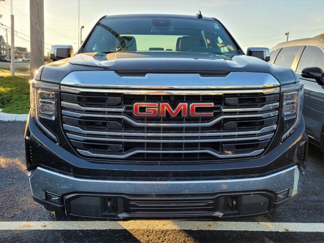 2022 GMC Sierra 1500 4WD Crew Cab Short Box SLT