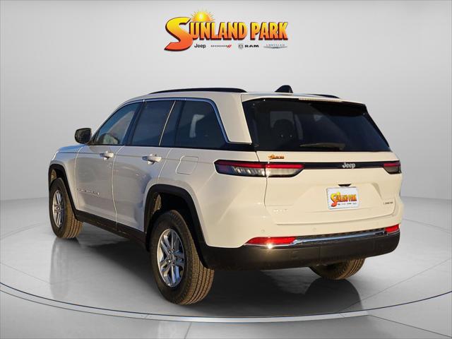 2025 Jeep Grand Cherokee GRAND CHEROKEE LAREDO 4X4