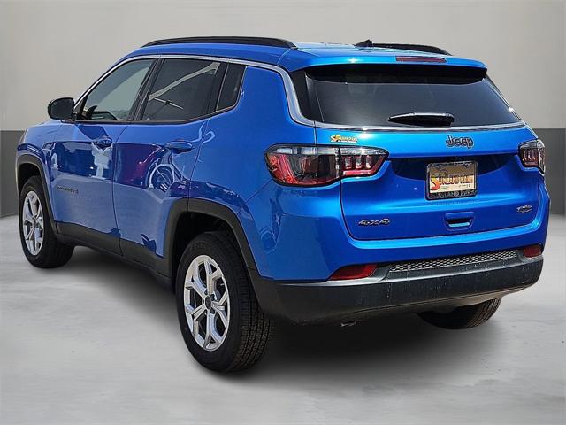 2025 Jeep Compass COMPASS LATITUDE 4X4