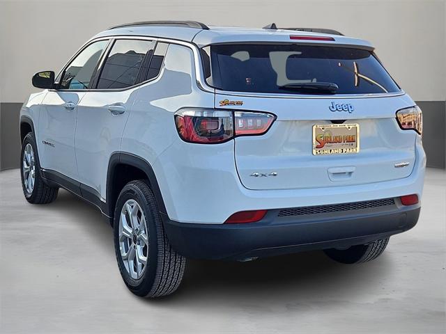 2025 Jeep Compass COMPASS LATITUDE 4X4