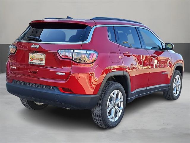 2025 Jeep Compass COMPASS LATITUDE 4X4
