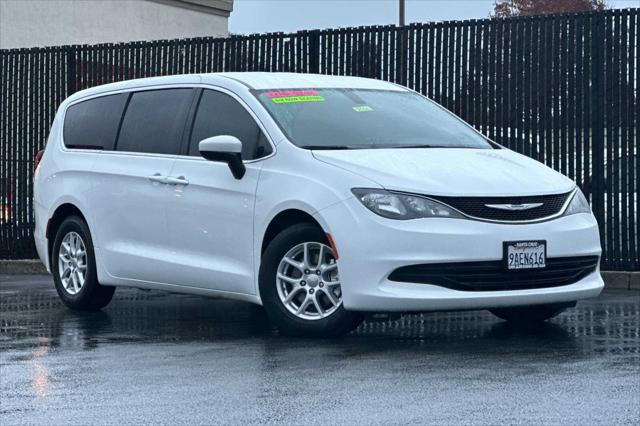 2017 Chrysler Pacifica LX