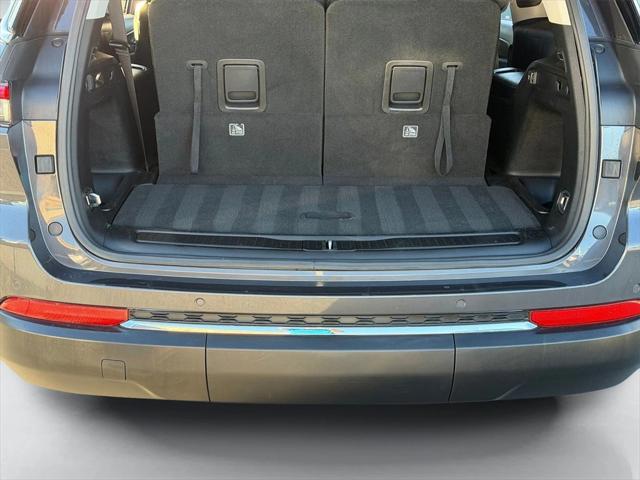 2023 Jeep Grand Cherokee L Laredo 4x2