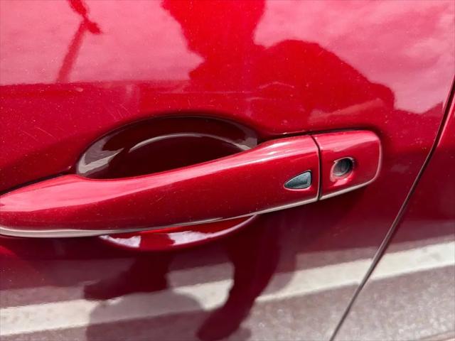 2024 Nissan Kicks SR Xtronic CVT