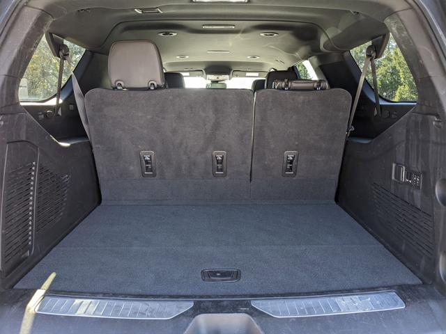 2023 Chevrolet Suburban 4WD Premier