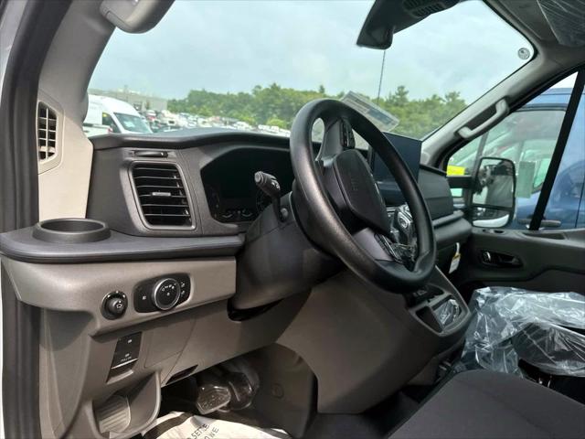 2024 Ford Transit Cutaway T-350