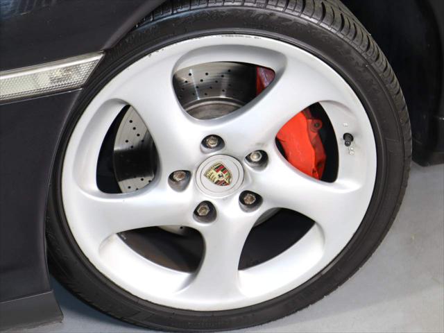 2004 Porsche 911 Carrera 4S