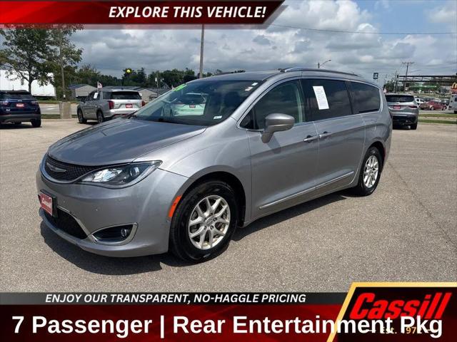 2020 Chrysler Pacifica Touring L for sale in Cedar Rapids, IA