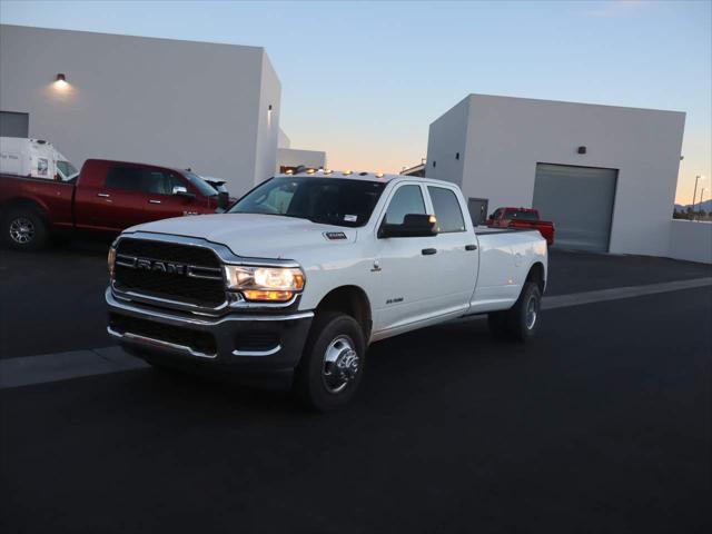 2022 RAM 3500 Tradesman Crew Cab 4x4 8 Box