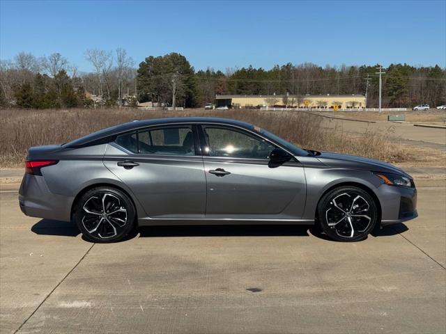 2023 Nissan Altima SR FWD
