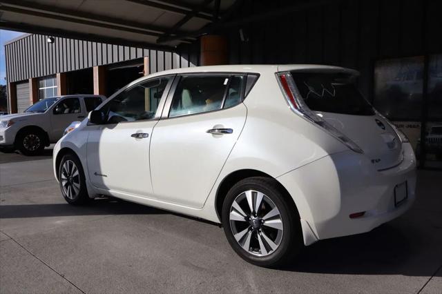 2016 Nissan LEAF SV