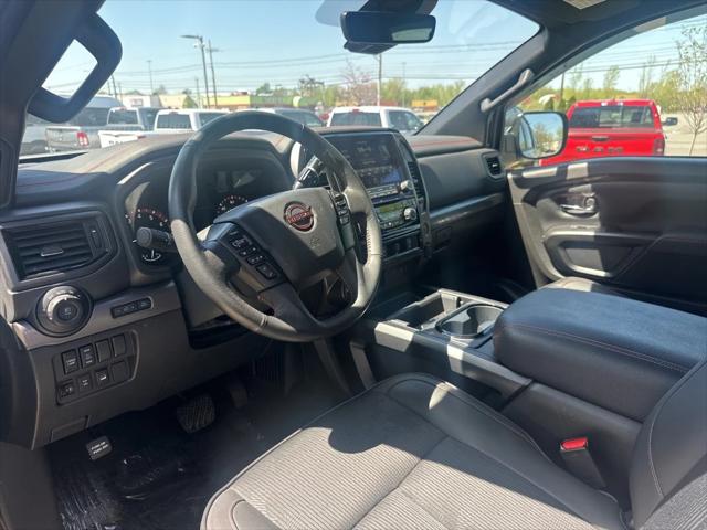 2024 Nissan TITAN Crew Cab PRO-4X 4x4
