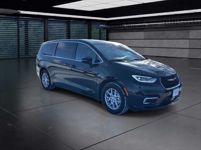 2025 Chrysler Pacifica PACIFICA SELECT