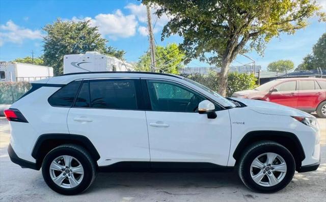 2020 Toyota RAV4 Hybrid XLE