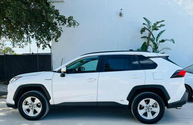 2020 Toyota RAV4 Hybrid XLE