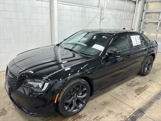 Used 2023 Chrysler 300 For Sale in Wilmington, OH