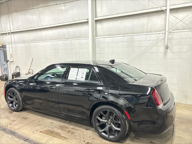 Used 2023 Chrysler 300 For Sale in Wilmington, OH