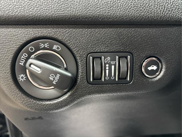 Used 2023 Chrysler 300 For Sale in Wilmington, OH