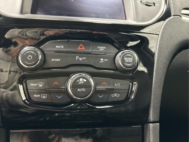 Used 2023 Chrysler 300 For Sale in Wilmington, OH