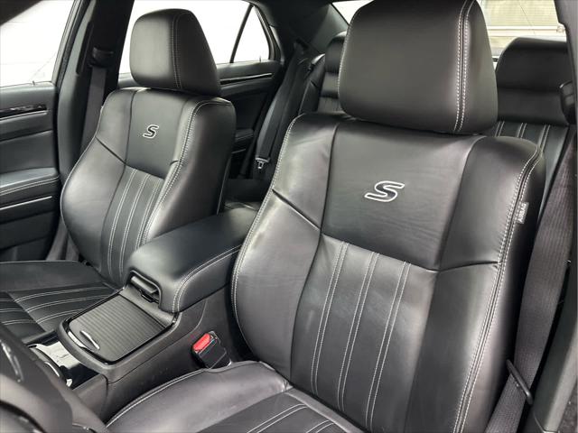 Used 2023 Chrysler 300 For Sale in Wilmington, OH