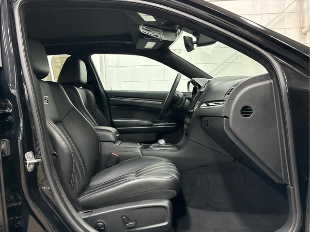 Used 2023 Chrysler 300 For Sale in Wilmington, OH