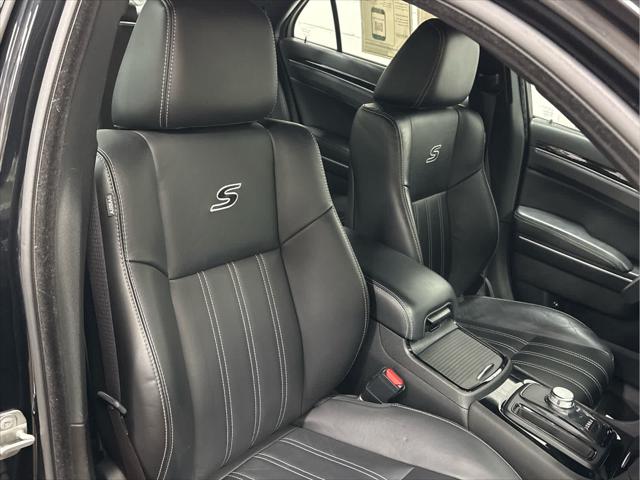 Used 2023 Chrysler 300 For Sale in Wilmington, OH