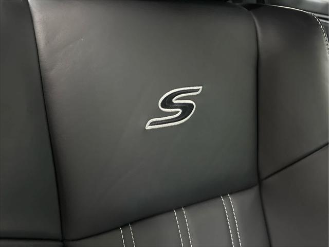Used 2023 Chrysler 300 For Sale in Wilmington, OH