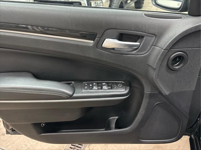 Used 2023 Chrysler 300 For Sale in Wilmington, OH