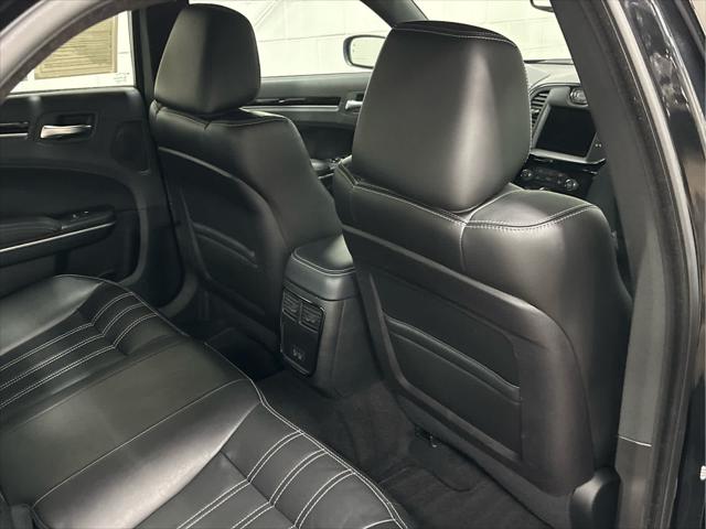 Used 2023 Chrysler 300 For Sale in Wilmington, OH