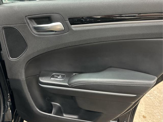 Used 2023 Chrysler 300 For Sale in Wilmington, OH