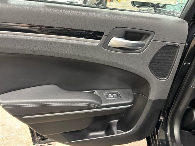 Used 2023 Chrysler 300 For Sale in Wilmington, OH