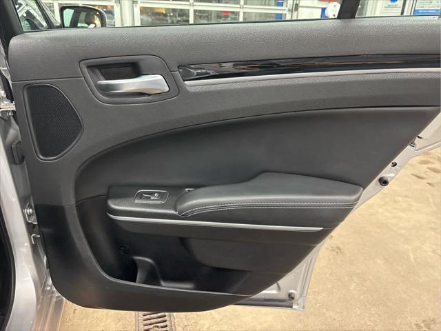 Used 2023 Chrysler 300 For Sale in Wilmington, OH
