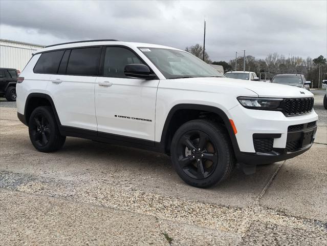 2025 Jeep Grand Cherokee GRAND CHEROKEE L ALTITUDE 4X2