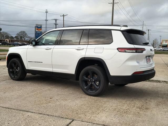 2025 Jeep Grand Cherokee GRAND CHEROKEE L ALTITUDE 4X2