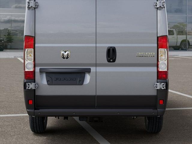 2025 Ram ProMaster Cargo Van SLT Low Roof 136" WB