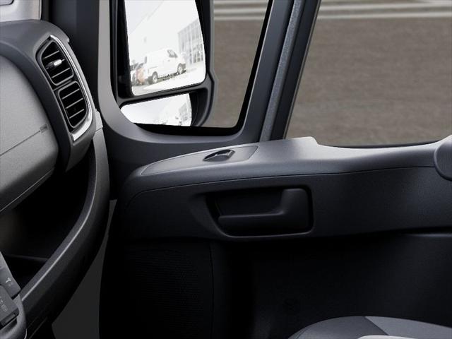 2025 Ram ProMaster Cargo Van SLT Low Roof 136" WB