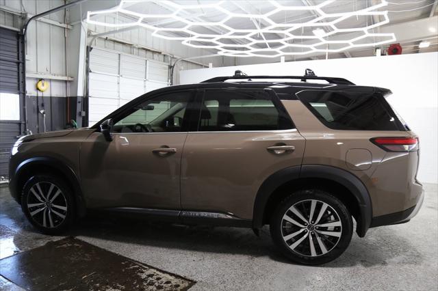 2025 Nissan Pathfinder Platinum 4WD